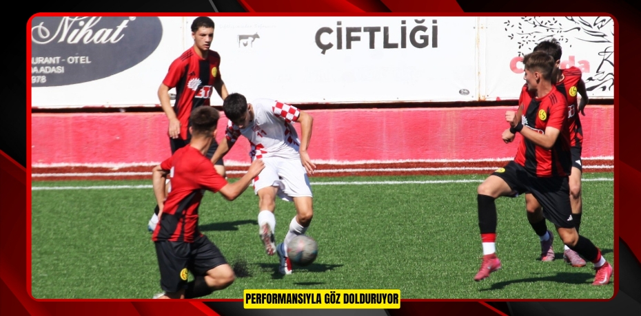 Performansıyla göz dolduruyor  