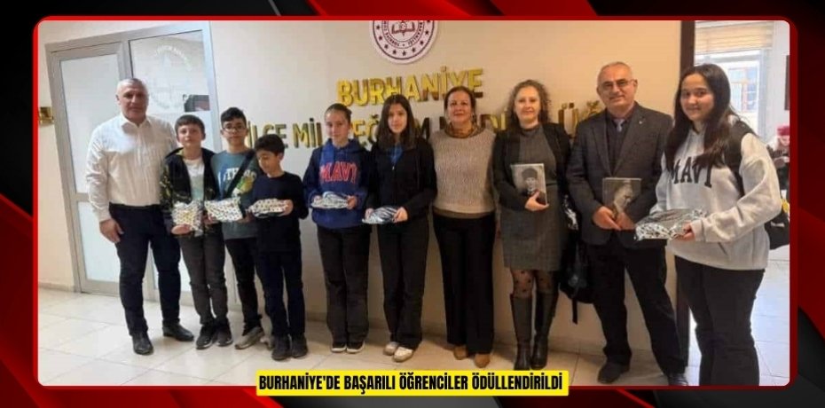 Burhaniye'de başarılı öğrenciler ödüllendirildi