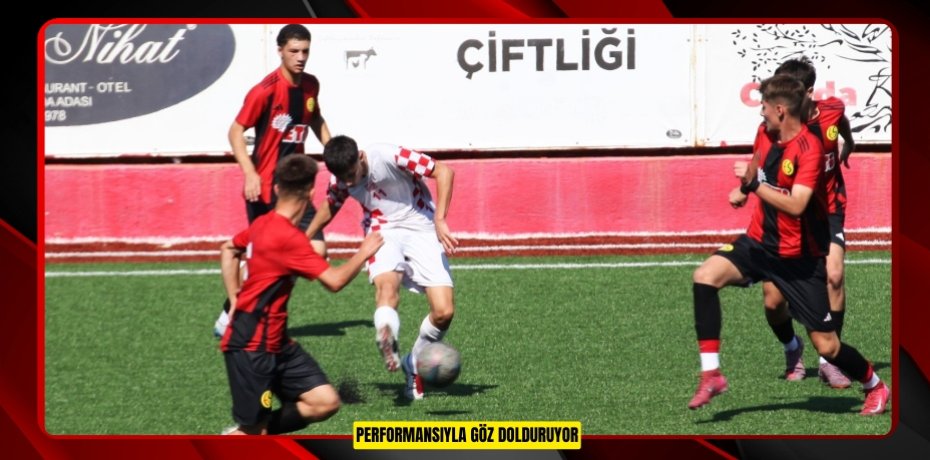 Performansıyla göz dolduruyor